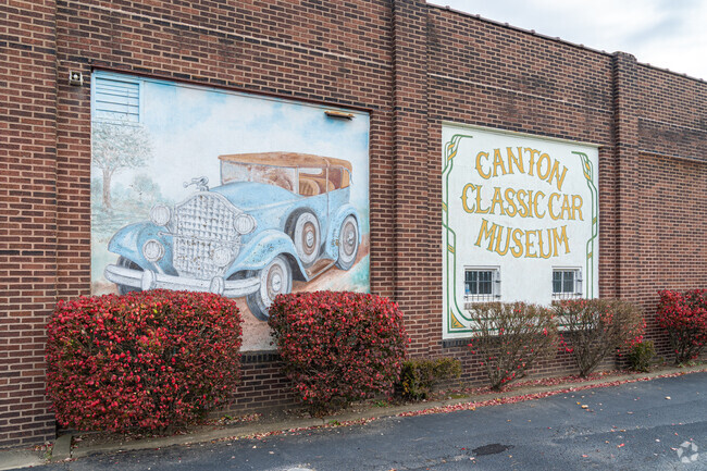 The Canton Classic Car Museum is near the Old South West Neighborhood.