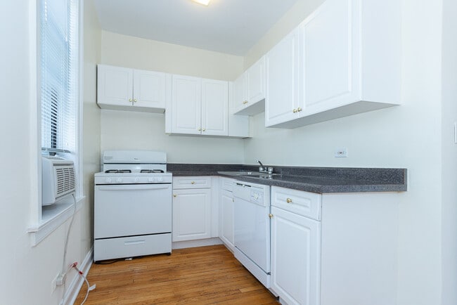 340 Park Ave unit J00P, Glencoe, IL 60022 - photo 3