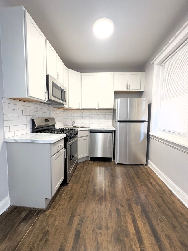 1251 W Rosemont Ave unit 1251-2, Chicago, IL 60660 - photo 6