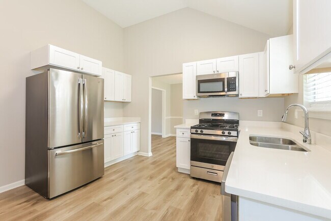 6099 Idlewood Pass, Lithonia, GA 30038 - photo 6