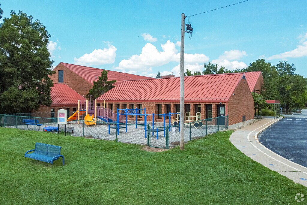 River Bend Elementary School, Rankings & Reviews