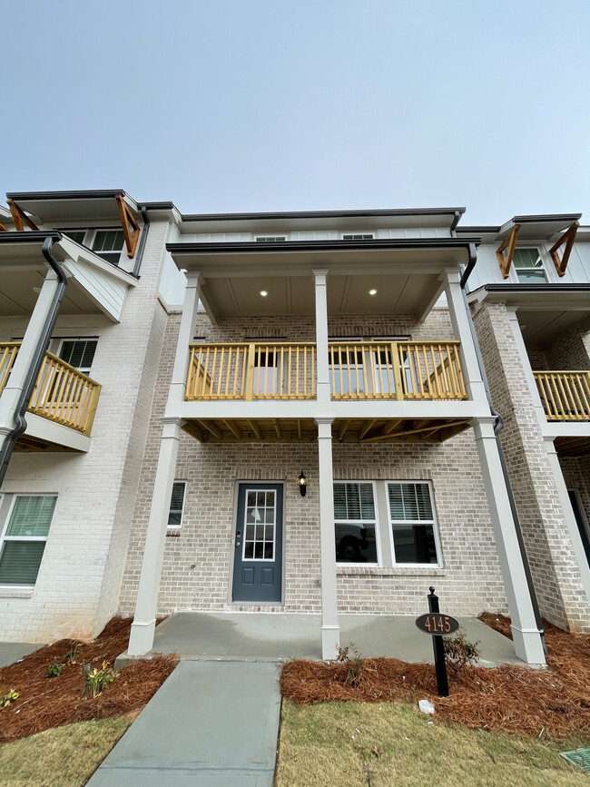 4175 Holland Grove Rd, Lawrenceville, GA 30044