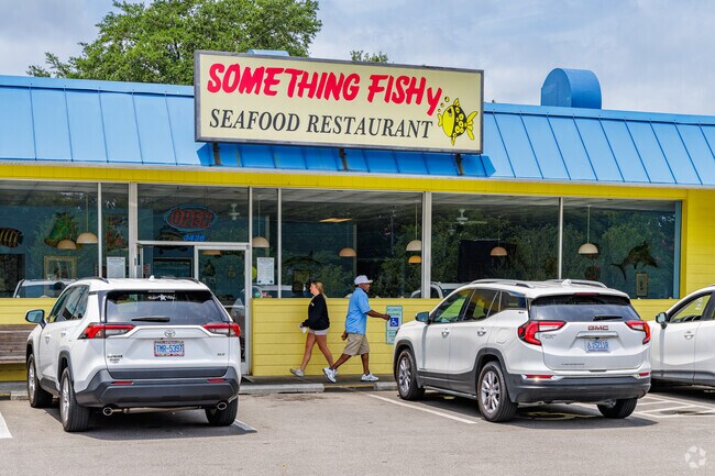 Something Fishy Seafood is a favorite lunch spot for Woodberry Forest residents.