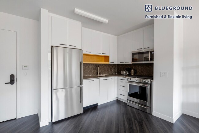 250 E Houston St unit FL5-ID1125, New York, NY 10002 - photo 7