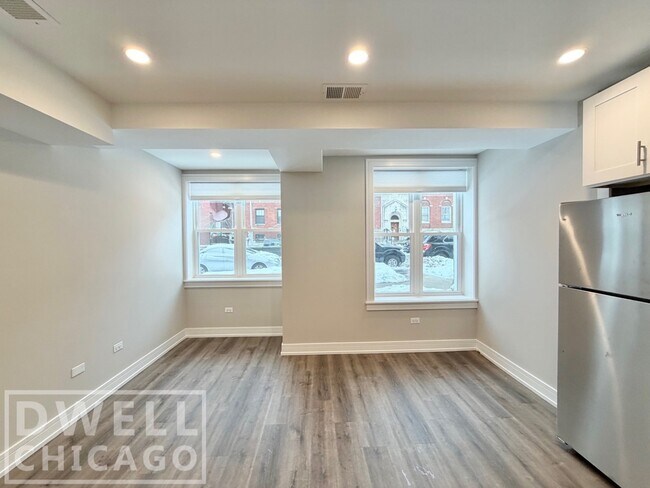 1705 W Lunt Ave unit S, Chicago, IL 60626 - photo 5