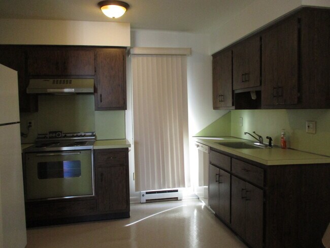 88 Feronia Way unit 1A, Rutherford, NJ 07070 - photo 6