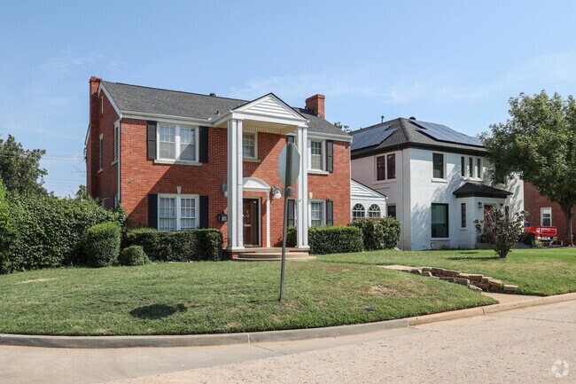 Find many colonial revival homes along the streets of Cleveland UCD.