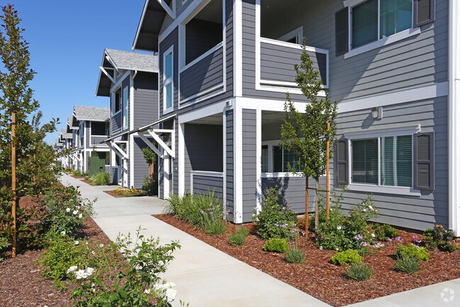 Sunnyhills Clovis, Clovis, CA 93611 - photo 5