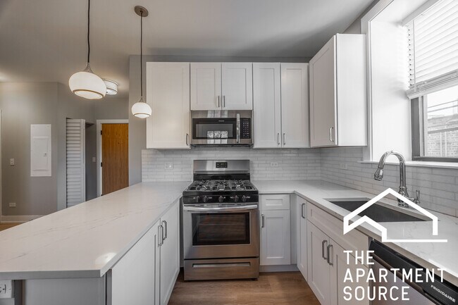 3939 N Janssen Ave unit 1, Chicago, IL 60613 - photo 3