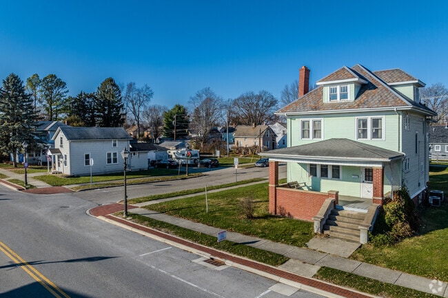 Experience the charm of Pickerington’s historic homes in the heart of the city.