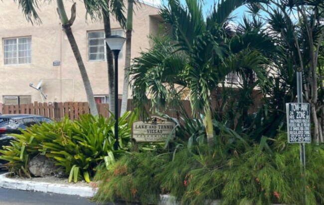 8410 SW 154th Circle Ct unit 626, Miami, FL 33193 - photo 2