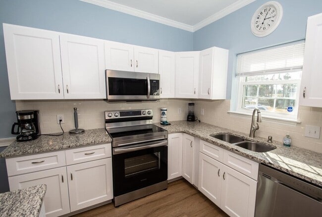 4868 Dahlia Ct unit 105, Myrtle Beach, SC 29577 - photo 3