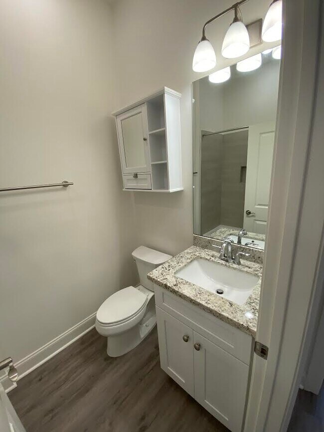 Avenue Walk Apartments, Metairie, LA 70005 - photo 3