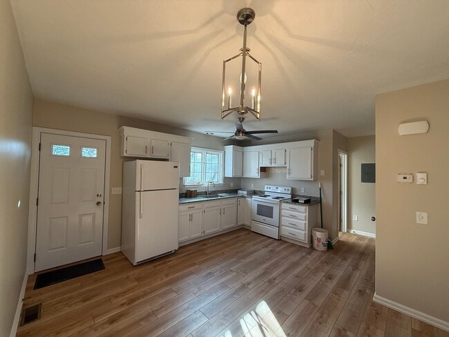 230 Beacon St, Clinton, MA 01510 - photo 4