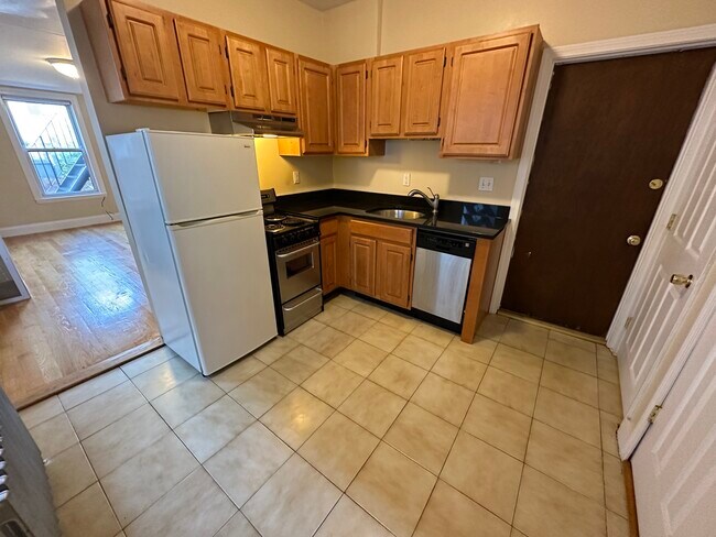 375 Dorchester St unit 1, Boston, MA 02127 - photo 3