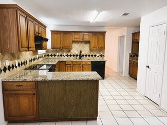 318 Nita Ln, Euless, TX 76040