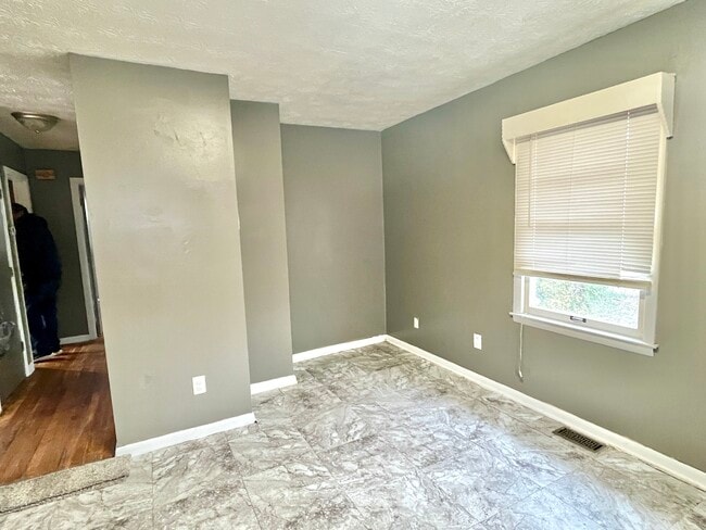 345 Peachtree Rd, Lexington, KY 40509 - photo 4