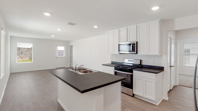 174 Ebbsfleet Dr unit 38476412, Uhland, TX 78640 - photo 2