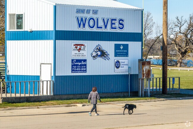 Residents of Lake Park can stroll through Silver Lake City Park which has sports fields, a playground, and camping.