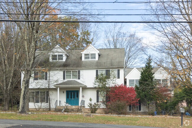 Raise your children in a scenic, country-like area, away from the bustle of New York City.