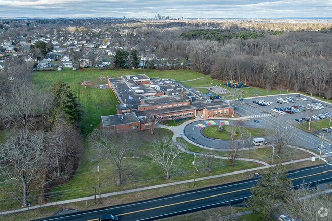 Emerson-Williams School students have 34% math comprehension.