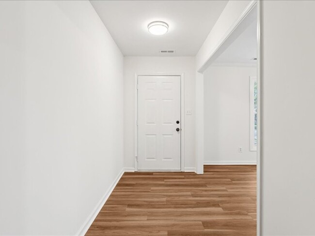 112 Winder Rd, Yorktown, VA 23693 - photo 3