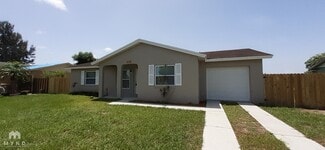 628 Royal Palm Dr, Kissimmee, FL 34743