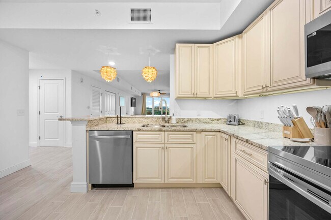 605 Kemp St unit ID1044465P, Merritt Island, FL 32952 - photo 4