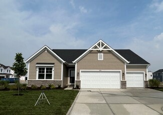 6821 Tucson Rd, Schererville, IN 46375