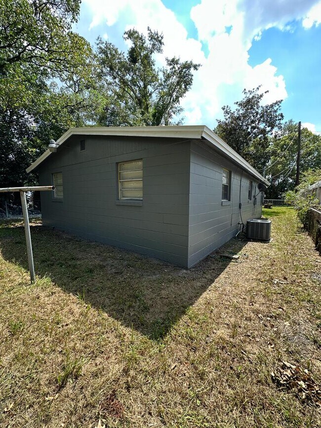 1981 Hardee St, Jacksonville, FL 32209 - photo 5