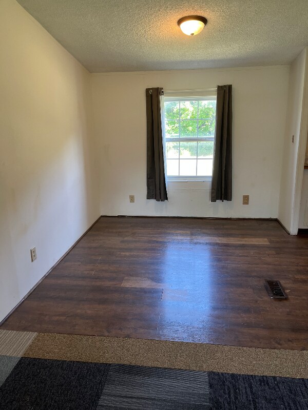 9590 SW Mcadoo Rd, Augusta, KS 67010 - photo 5