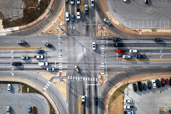 There are several shops and dining options in Mohaska at 32nd St & Main St.