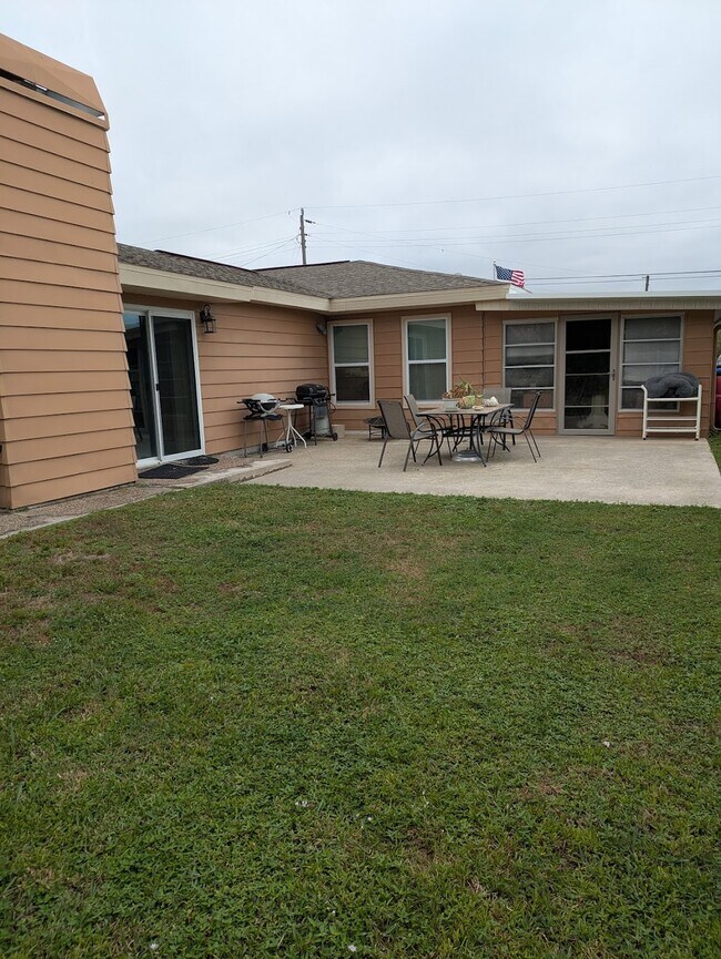 6485 Malaluka Rd unit 6485 Malaluka, North Port, FL 34287 - photo 3