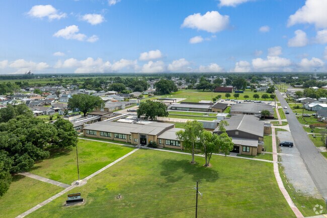 Lockport Upper Elementary School prepares students for middle school.