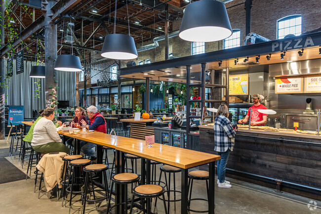 Ian’s Pizza offers hand-tossed, NY-style whole pies or pizza by the slice.