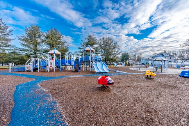 Braintree Highlands Community Playground