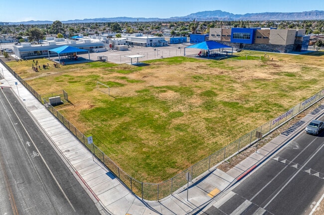 Vegas Verdes Elementary School 4