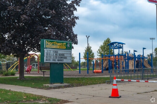 Northwest Elementary School serves Evergreen Park students from Pre-K through the 5th grade.