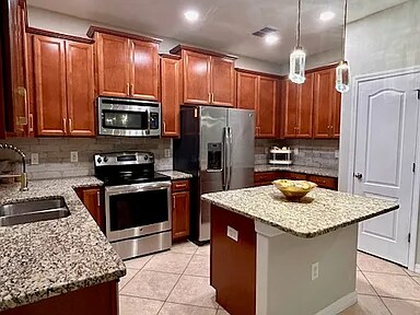 4338 Fennwood Ct, Wesley Chapel, FL 33543 - photo 6