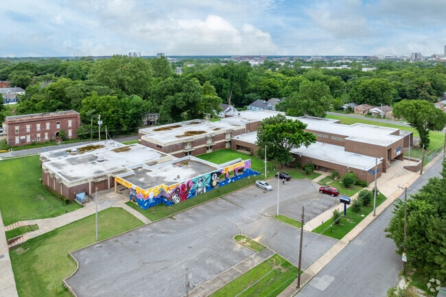 There is ample parking at Ida B. Wells Academy in Memphis.