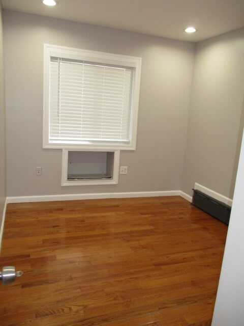 8613 134th St unit 1st Floor, Richmond Hill, NY 11418 - photo 4