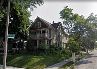 2900 N Prospect Ave Unit Lower, Milwaukee, WI 53211