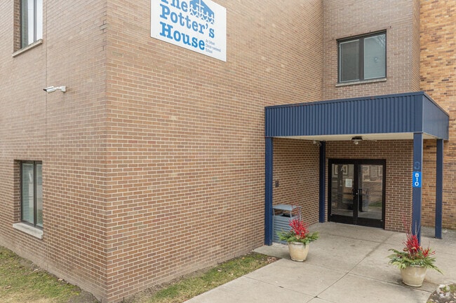 Potters House School, a private pre-K, elementary, middle & high school located in Grand Rapids.