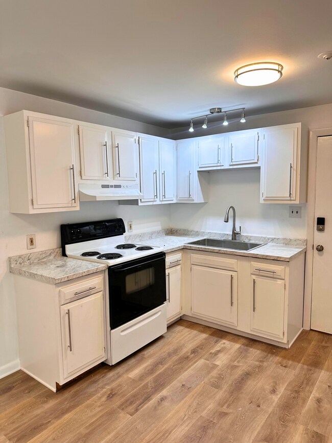 147 State St Unit 5, Ellsworth, ME 04605