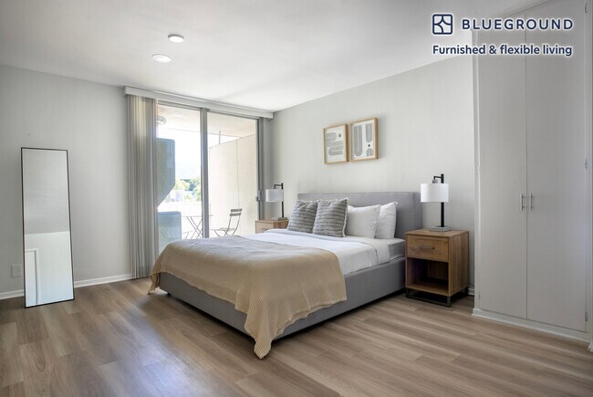 170 N Crescent Dr unit FL3-ID1131, Beverly Hills, CA 90210 - photo 7