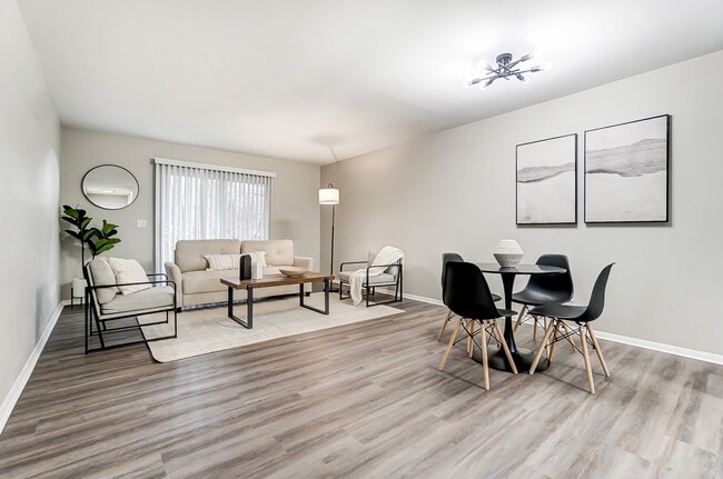 Black Pine Flats, Fort Wayne, IN 46816 - photo 3