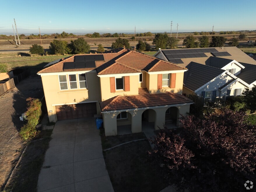 1911 Broken Bit Dr, Plumas Lake, CA 95961 - photo 2