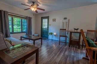 202 Chinaberry Dr, Fredericksburg, VA 22407