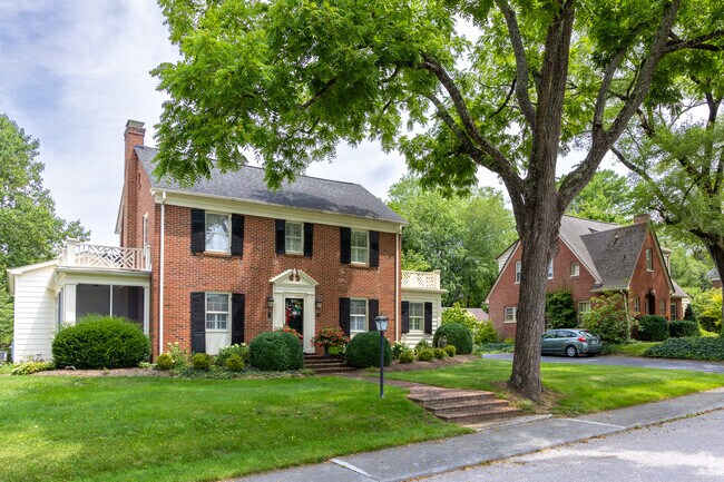 The average home in Miller Southside is roughly 1,932 square feet.