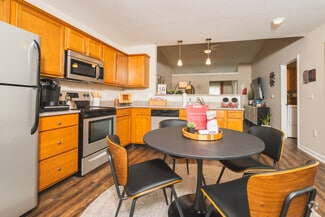 4021 Frost Grass Dr, Fort Wayne, IN 46845